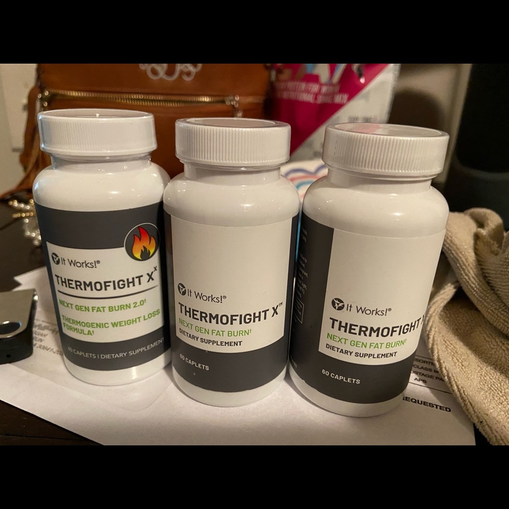 4 brand new bottles of It Works Thermofight X